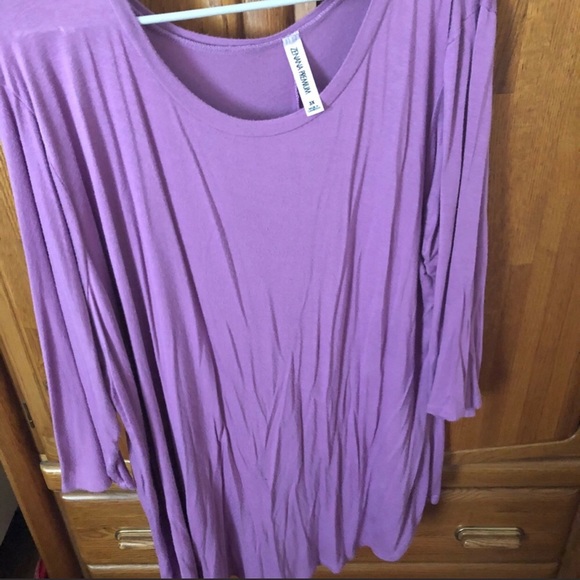 Plus size shirt lot - Picture 3 of 6